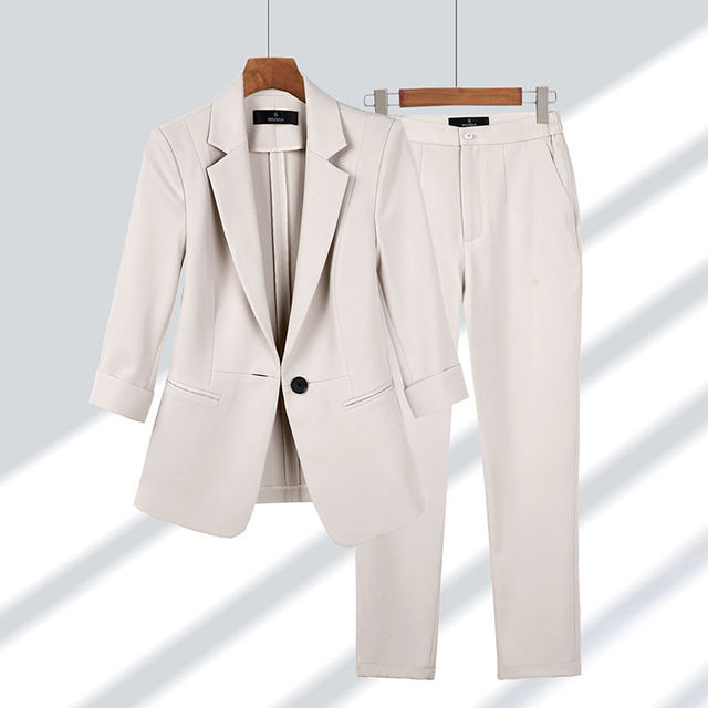 Ora - Blazer e Pantaloni Senza Tempo