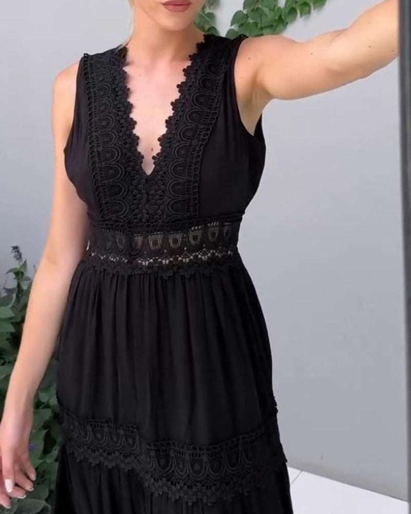 Charlotte - Abito in pizzo fatto a mano con scollatura a V