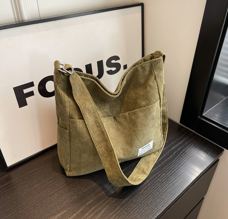 Alina - Borsa a Spalla in Velluto a Corda con Multi Tasche