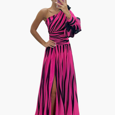 Carla – Abito Maxi Elegante con Una Spalla e Motivo a Strisce