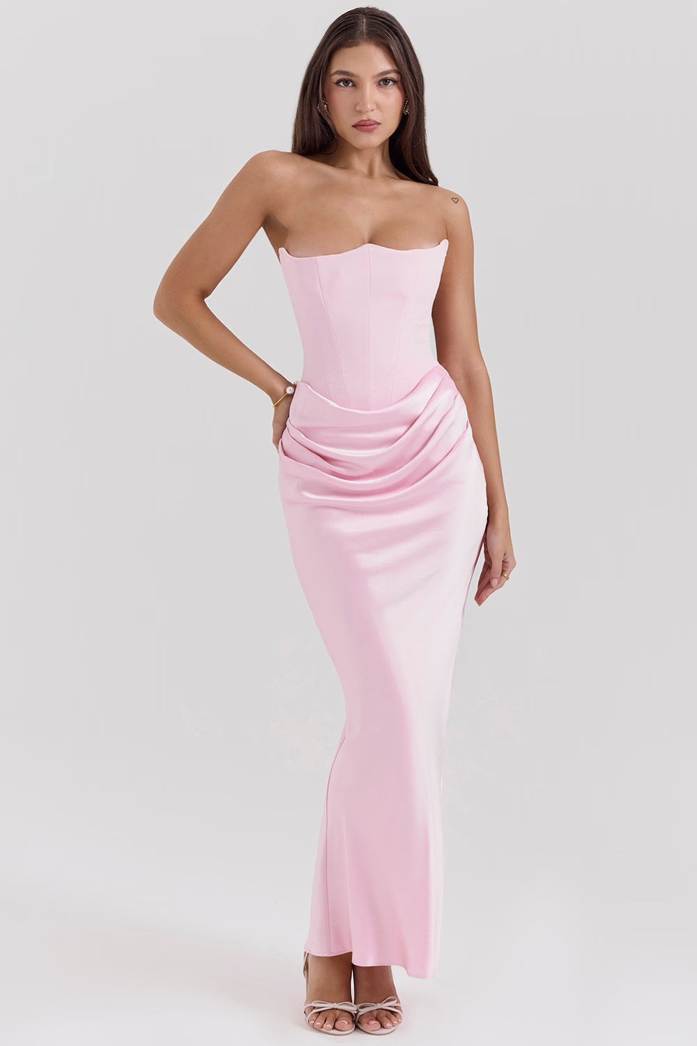 Hera - Elegante Abito da Festa Senza Spalline in Colore Pieno