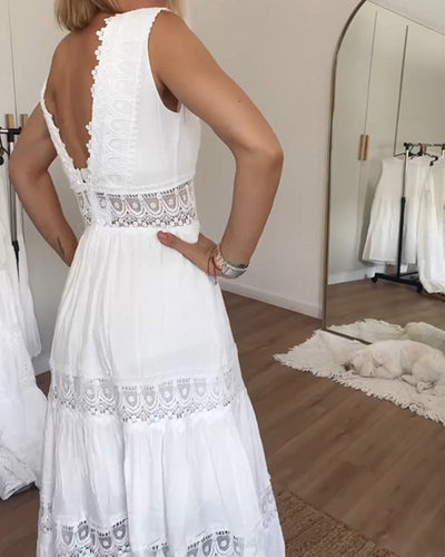Charlotte - Abito in pizzo fatto a mano con scollatura a V