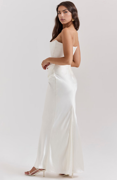 Hera - Elegante Abito da Festa Senza Spalline in Colore Pieno