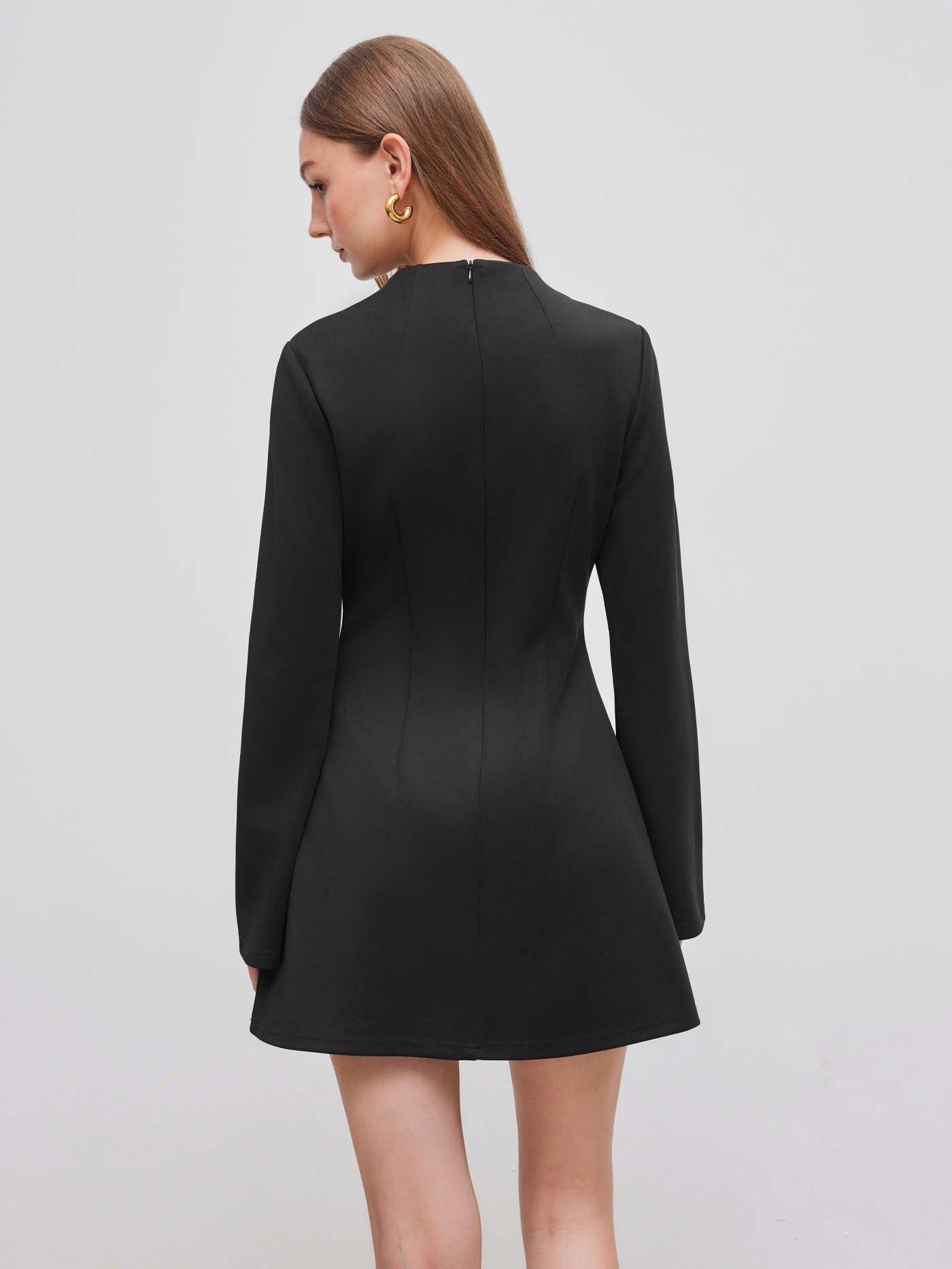Valentina® | Abito Mini a Maniche Lunghe con Collo Alto