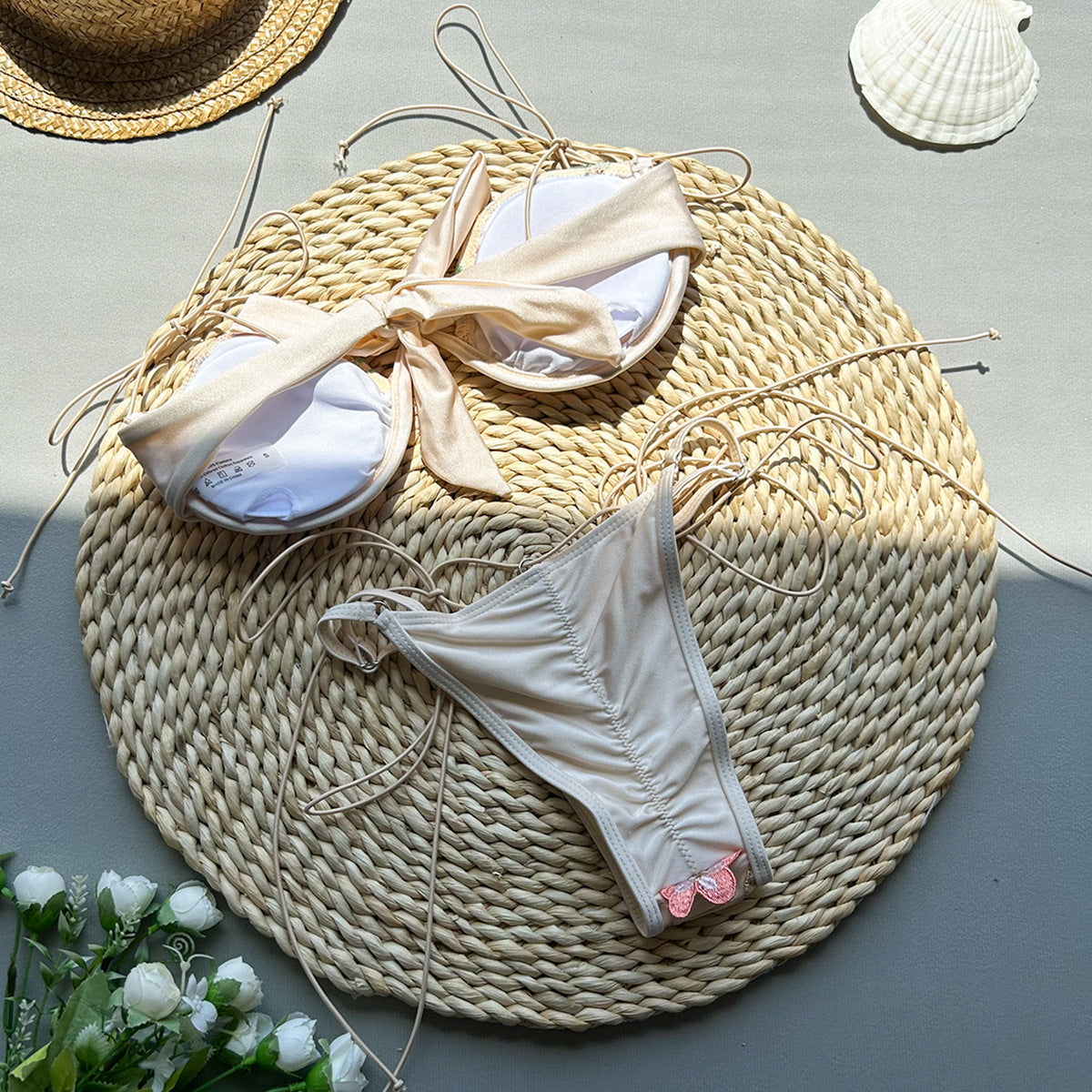 Novalee | Costume da bagno con ricamo a spacco