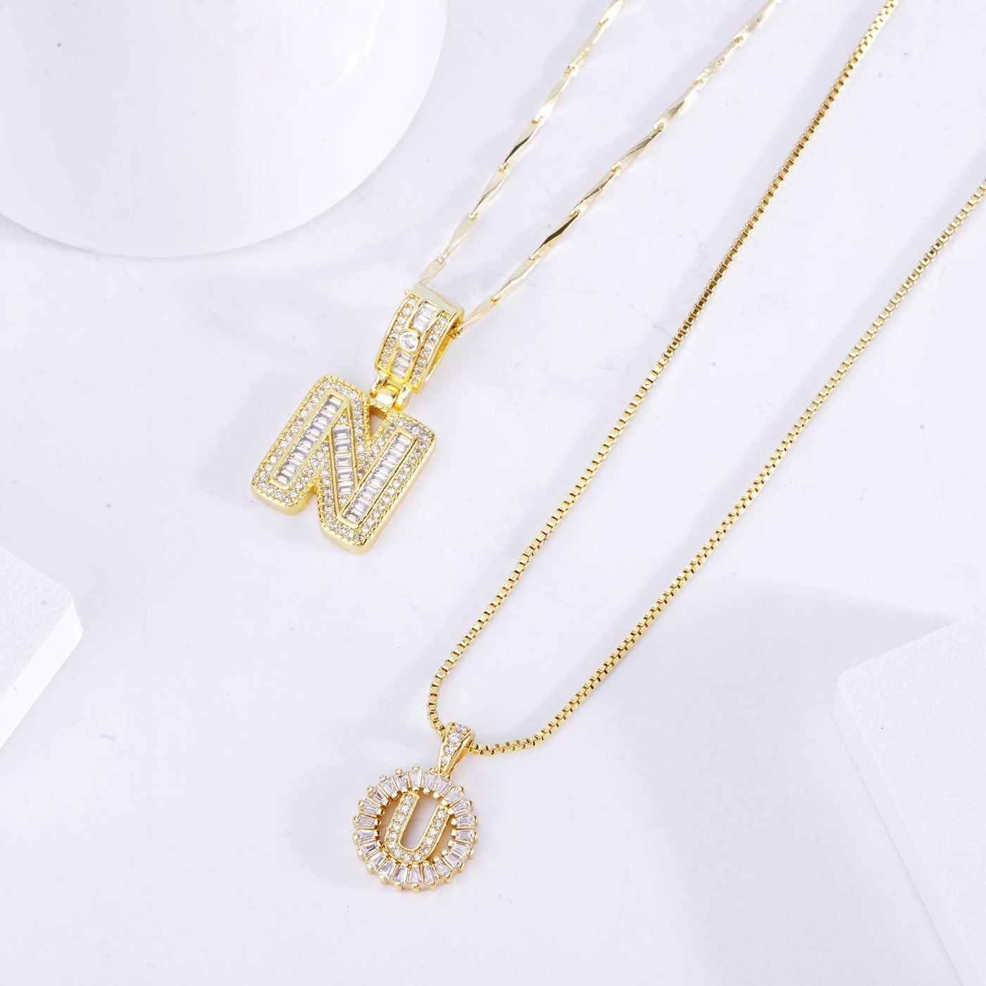 Set collana con iniziale incastonata | Oro