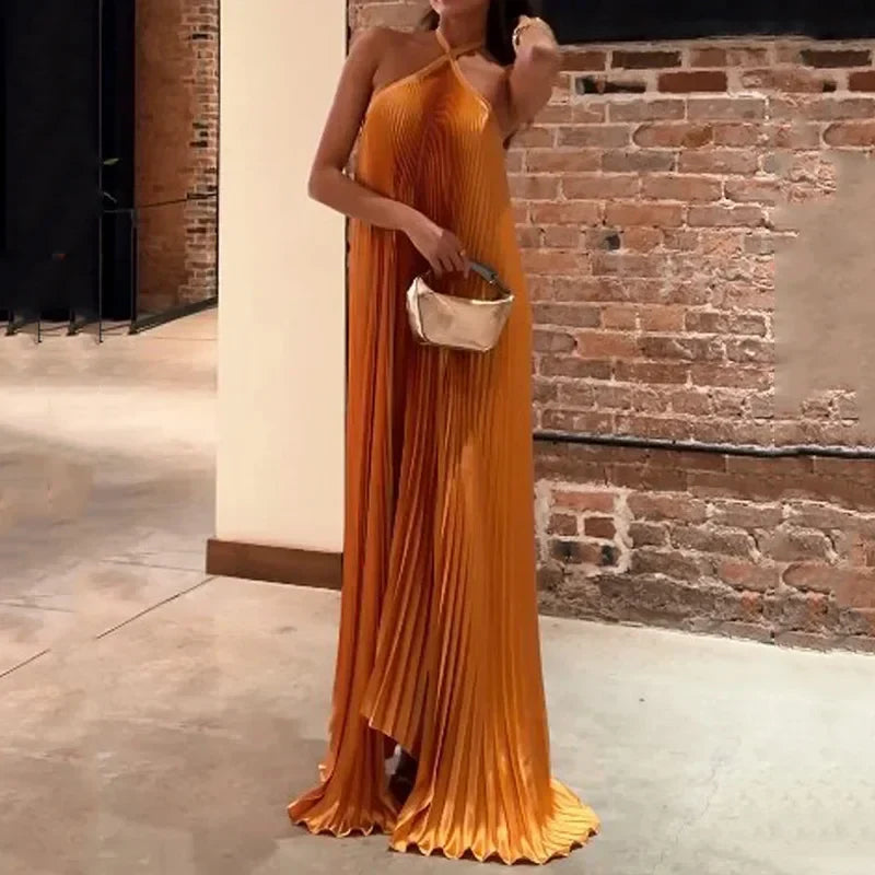 Mira - Abito Maxi con Scollo Halter Plissettato Chic
