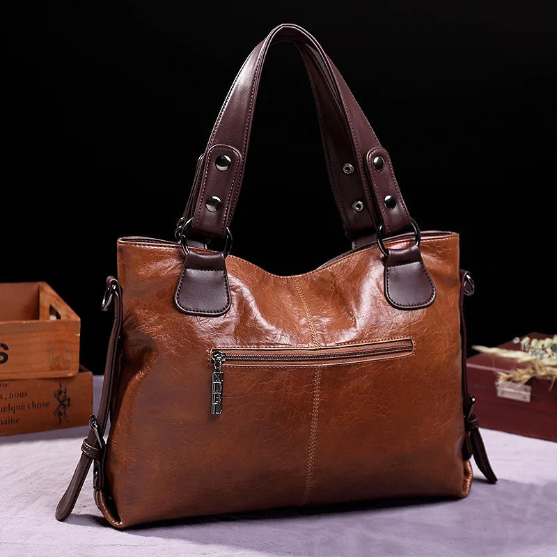 Aralyn - Borsa a Spalla in Pelle Morbida e Raffinata