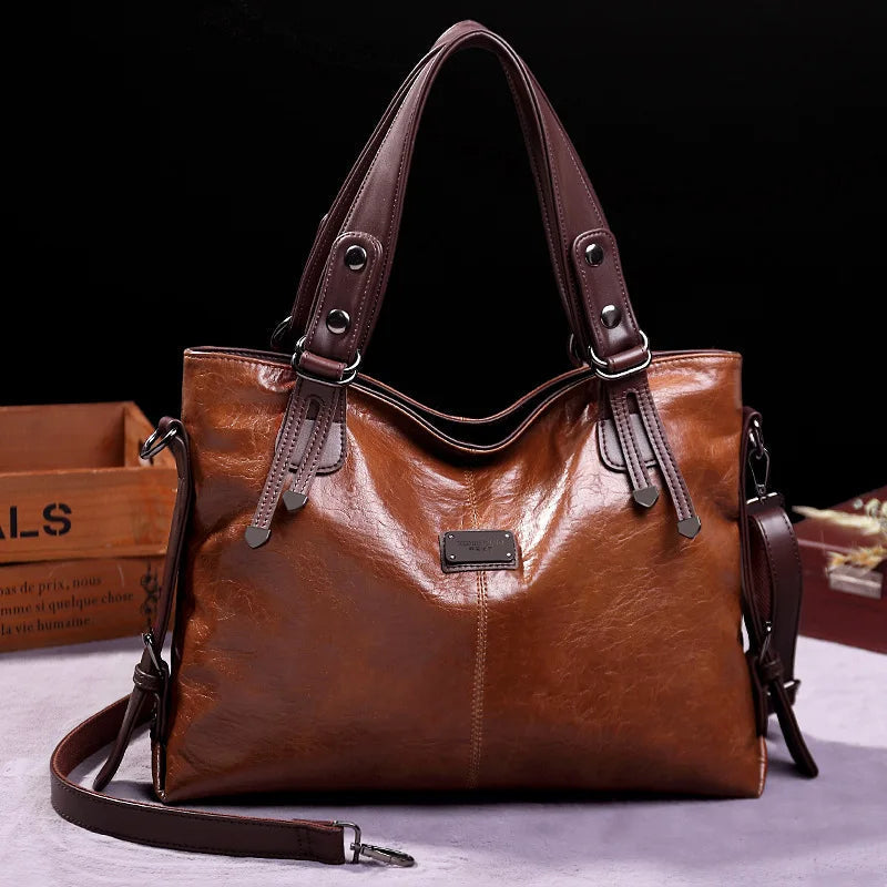 Aralyn - Borsa a Spalla in Pelle Morbida e Raffinata