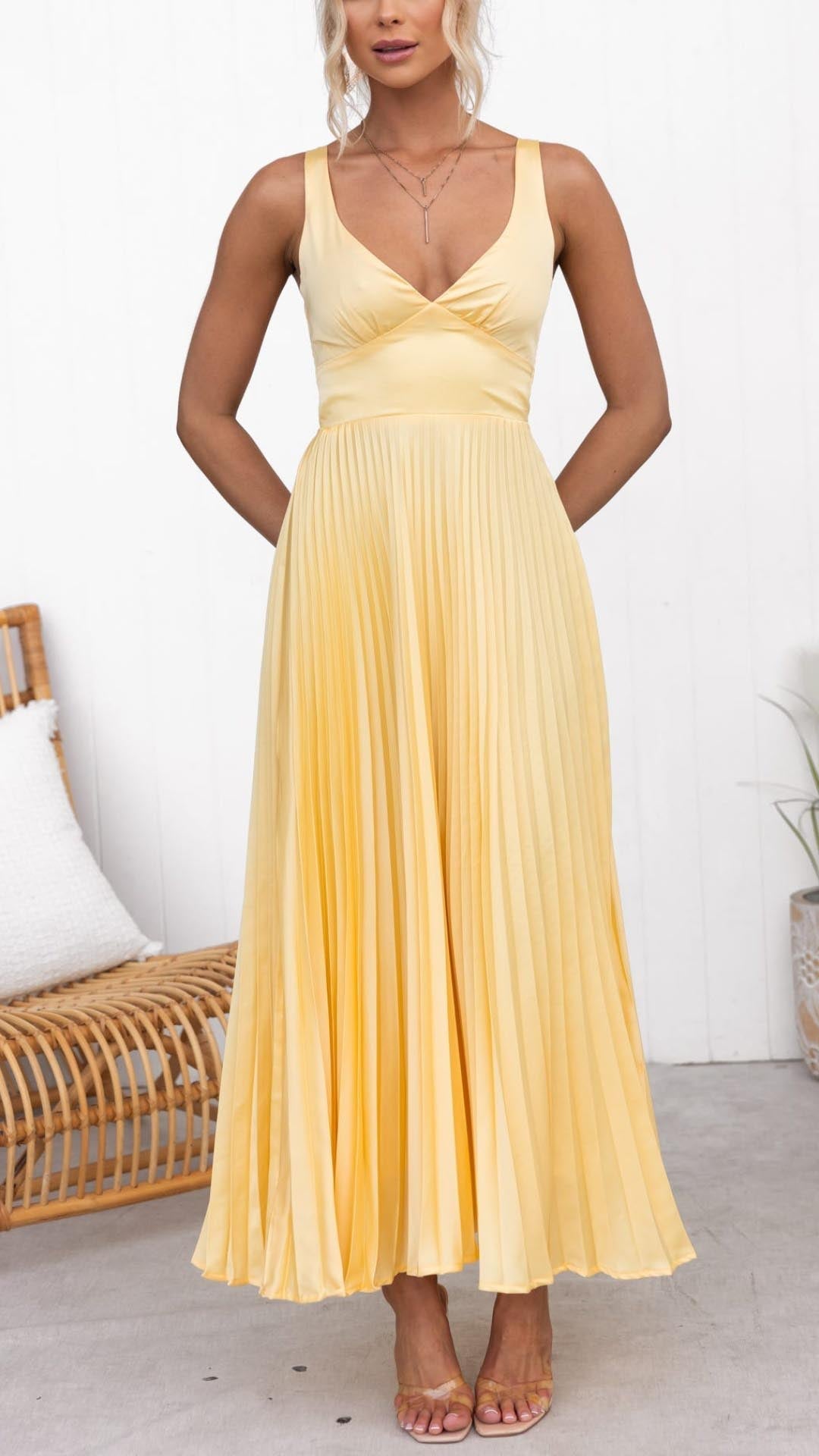 Nayeli - Elegante Vestito Maxi Plissettato con Scollatura a V