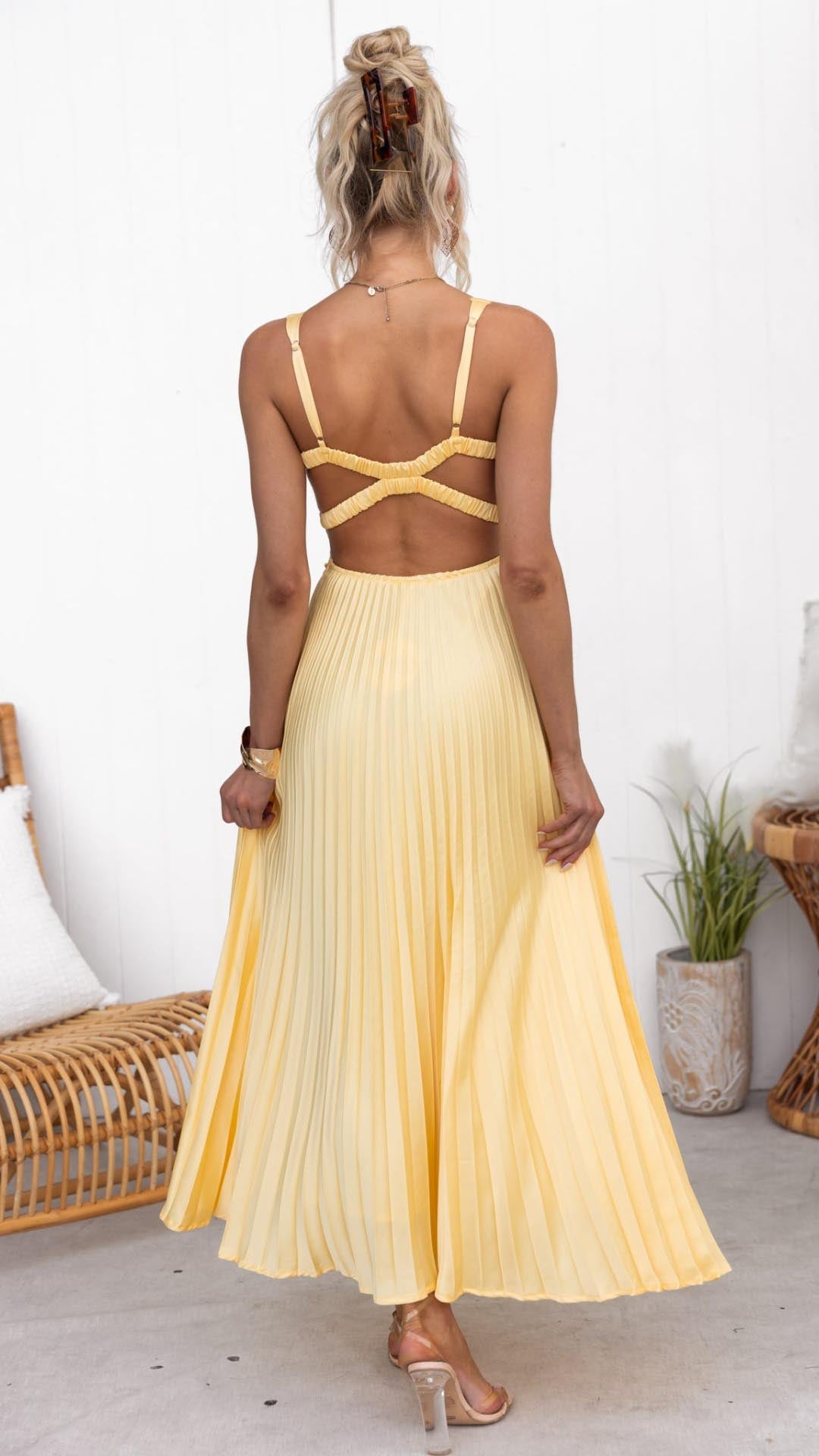 Nayeli - Elegante Vestito Maxi Plissettato con Scollatura a V