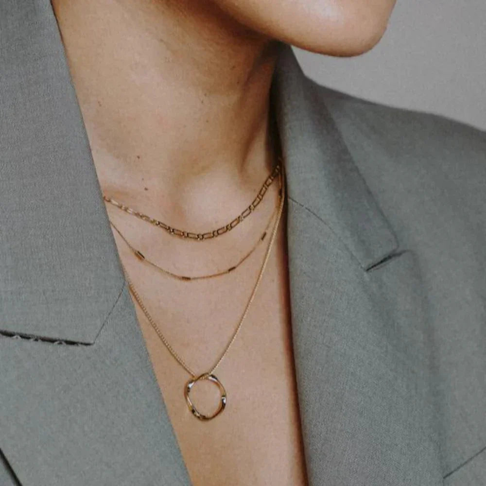 Collana a tre fili con cerchio aperto | Oro
