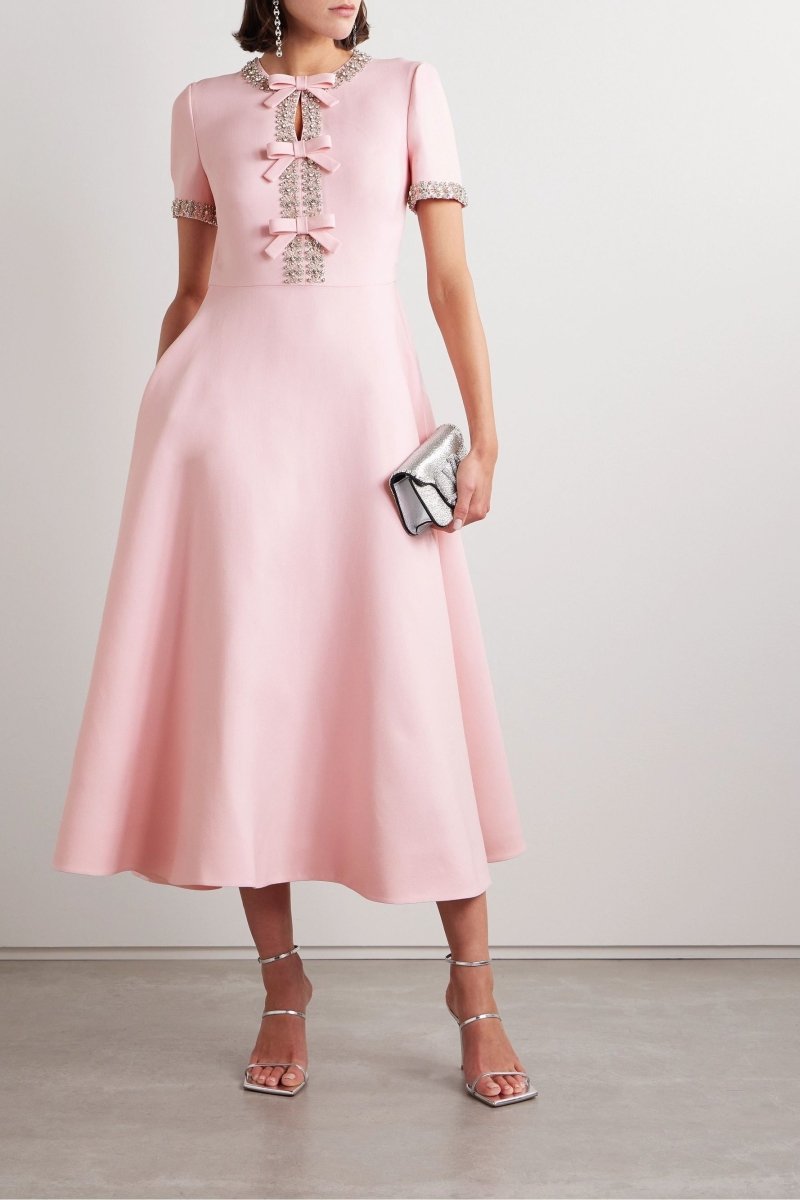 Abito midi Zoe Bowknot rosa impreziosito da cristalli